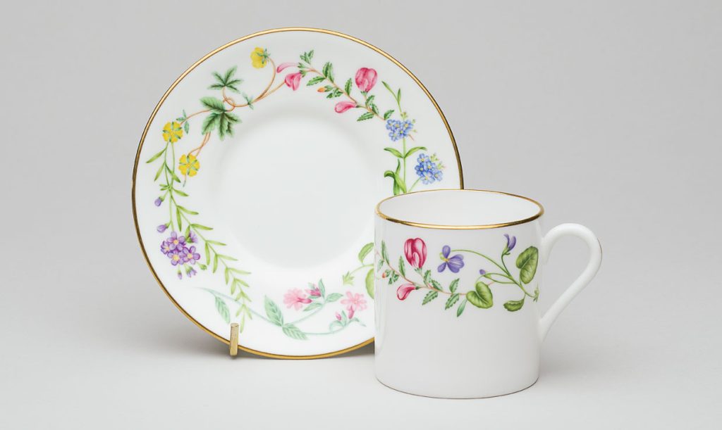 Royal shop worcester tableware